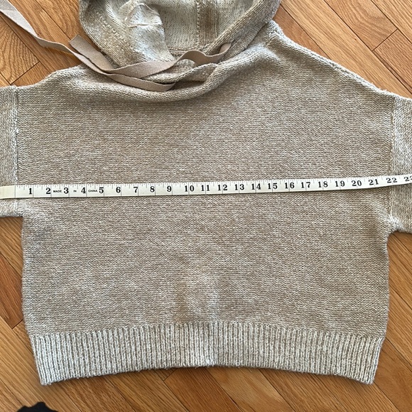 ‘ruby moon’ beige/ivory hooded sweater, size medium - Picture 7 of 7